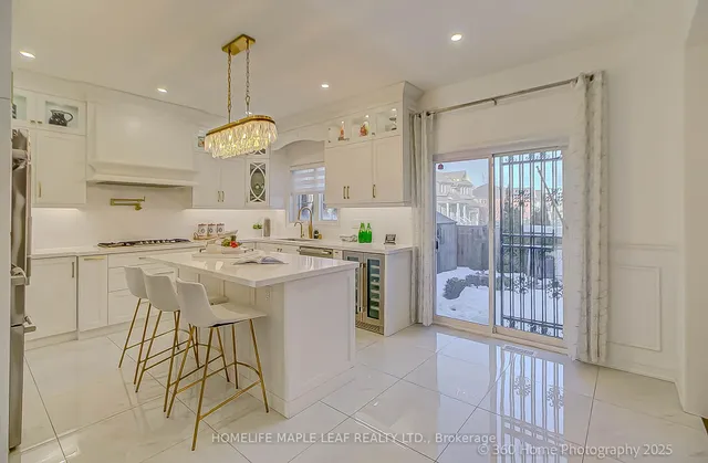 Additional image 23 of 174 Bayhampton Dr