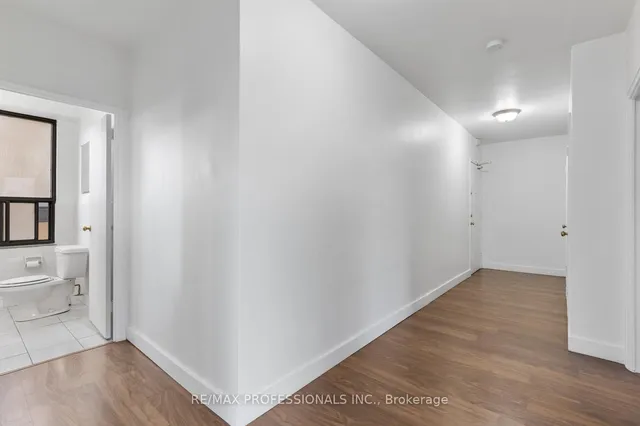 Additional image 22 of 740 Eglinton Ave Unit 404