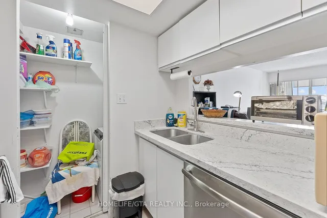 Additional image 15 of 2550 Lawrence Ave Unit 1507