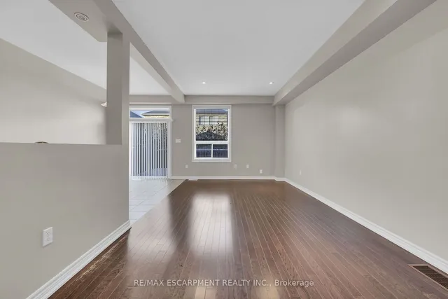 Additional image 18 of 12 Marina Point Cres