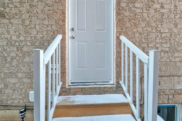 Additional image 33 of 94 Irwin Ave