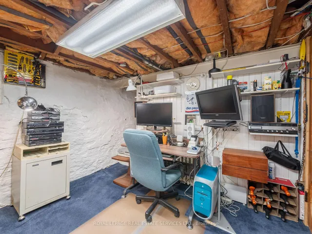 Additional image 29 of 71 Highbourne Rd