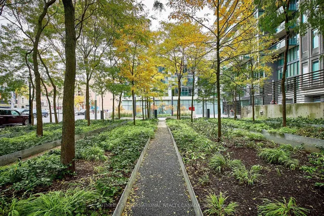 Additional image 39 of 33 Lombard St Unit 2703