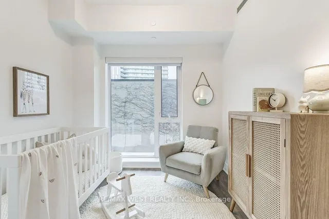 Additional image 23 of 120 Parliament St Unit Th105