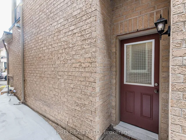 Additional image 39 of 42 Monument Tr