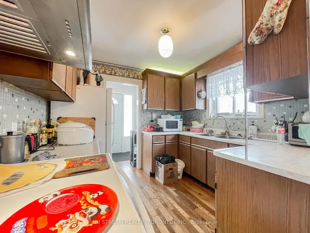 Additional image 16 of 17 Skyridge Rd