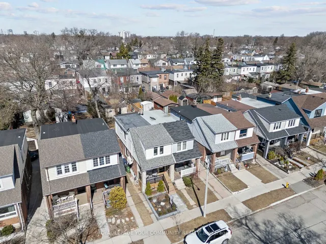 Additional image 40 of 536 Glebeholme Blvd