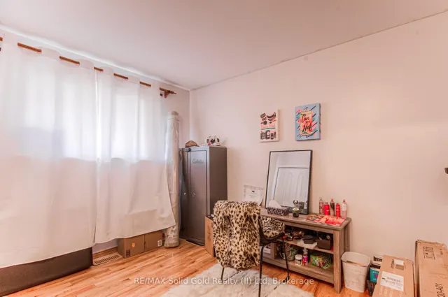 Additional image 8 of 186 Kipling Ave