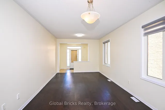 Additional image 9 of 37 Seafair Cres