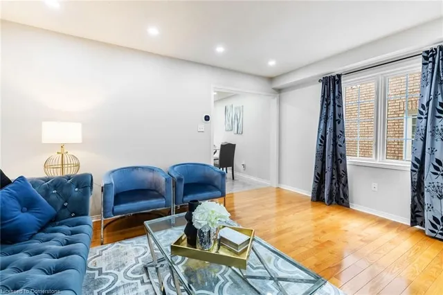 Additional image 23 of 25 Ural Cir