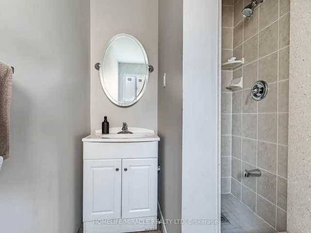 Additional image 29 of 10 Madison St