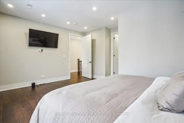 Additional image 39 of 332 Shoreview Rd