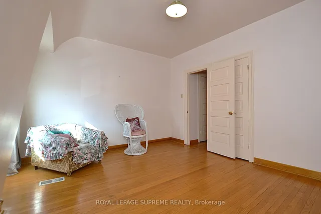 Additional image 11 of 24 Muir Ave