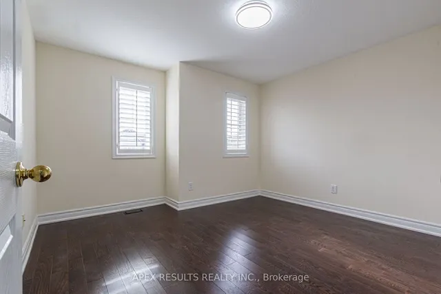 Additional image 32 of 7 Connell Cres