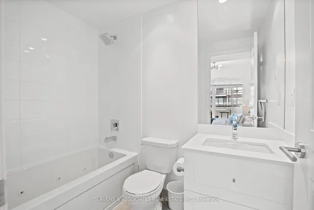 Additional image 23 of 400 Adelaide St Unit PH1