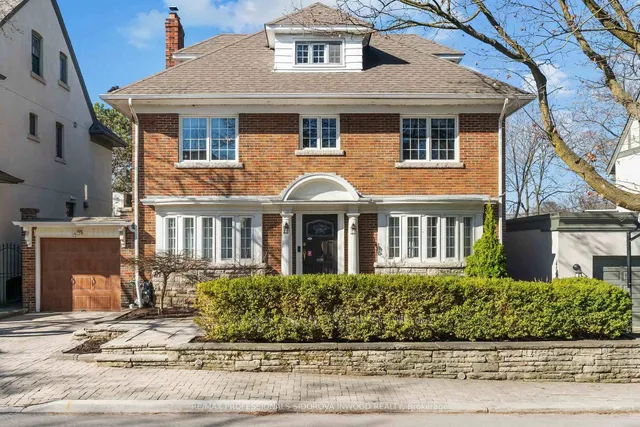 6 Grenadier Hts