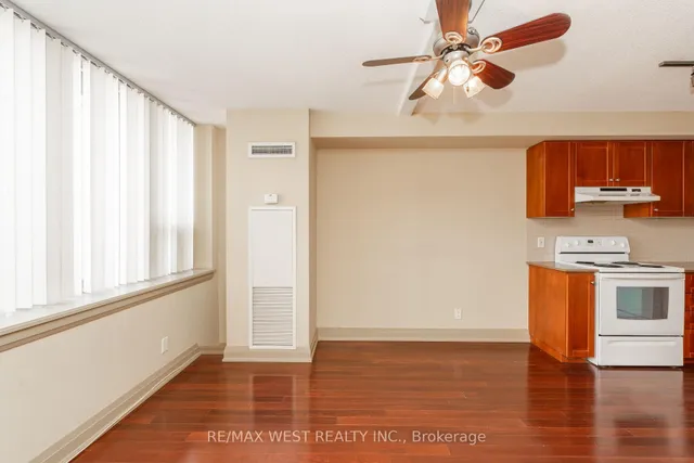 Additional image 15 of 2737 Keele St Unit 629