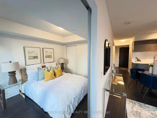 Additional image 28 of 60 Shuter St Unit 817