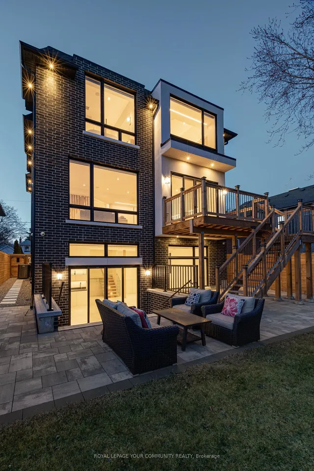 Additional image 45 of 131 Poyntz Ave