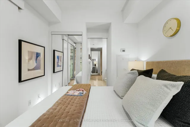 Additional image 20 of 12 York St Unit 2410