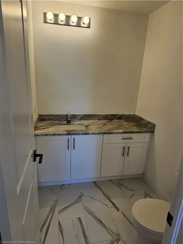 Additional image 12 of 22 Roselawn Ave