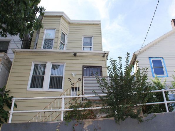 Primary image of 7018 80th St, Glendale, NY 