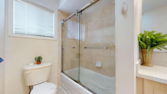 Additional image 32 of 167 Toba Cres