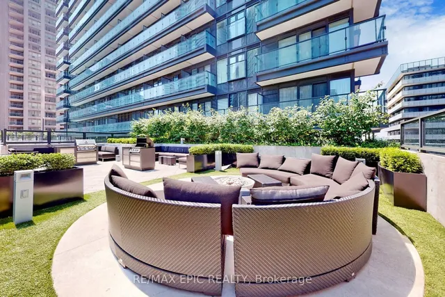 Additional image 37 of 955 Bay St Unit 409