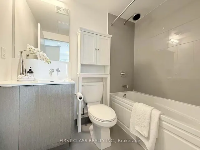 Additional image 15 of 88 Harbour St Unit 2110