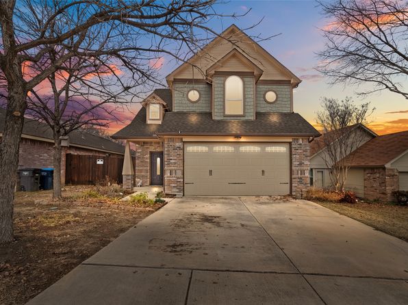 10218 Holly Grove Dr, Fort Worth, TX 76108