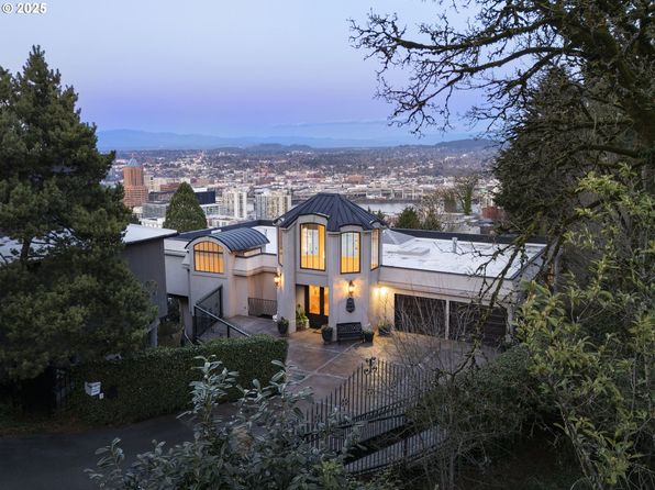 1040 SW Myrtle Dr, Portland, OR 97201