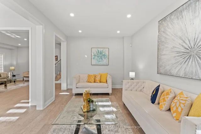 Additional image 20 of 43 Polonia Ave