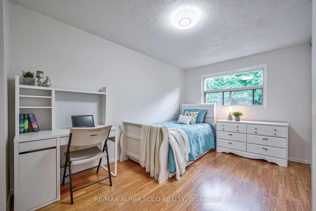 Additional image 22 of 55 Phalen Cres