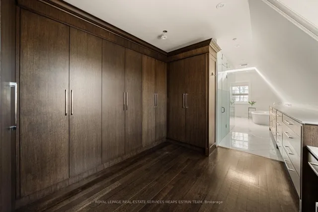 Additional image 33 of 243 Rose Park Dr