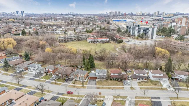 Additional image 37 of 77 Shendale Dr