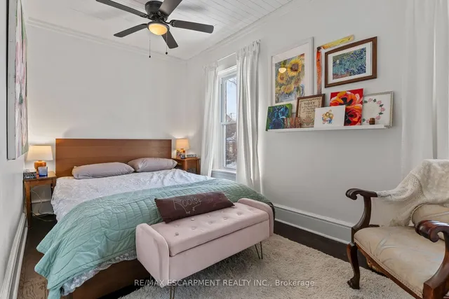 Additional image 24 of 54 Emerald St