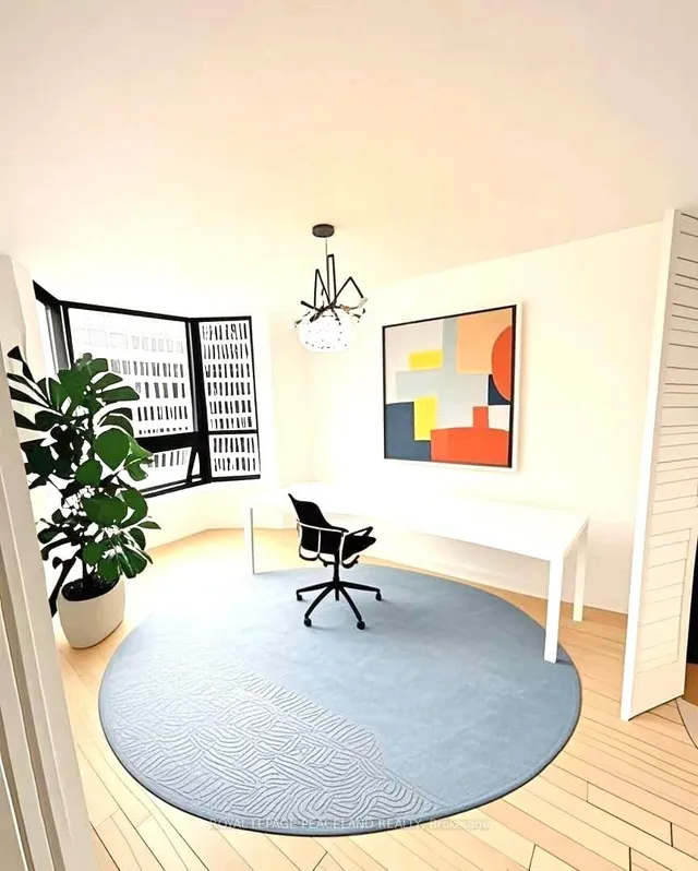 Additional image 5 of 62 Wellesley St Unit 1605