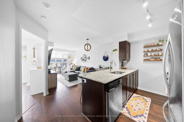 Additional image 12 of 35 Bastion St Unit 825