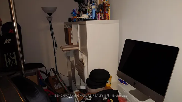 Additional image 3 of 33 Helendale Ave Unit 2902