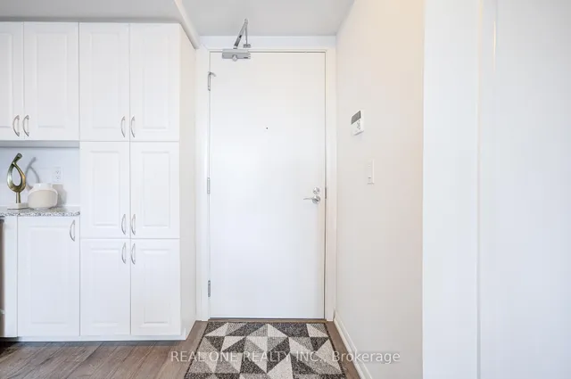 Additional image 10 of 3091 Dufferin St Unit 901