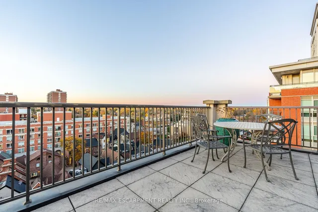 Additional image 32 of 399 Elizabeth St Unit 611