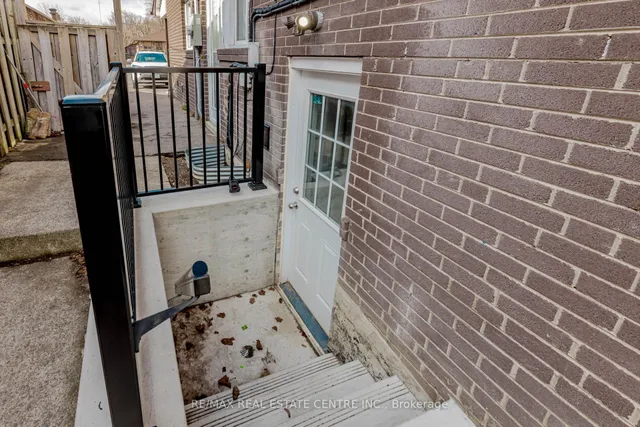 Additional image 49 of 15 Benton St