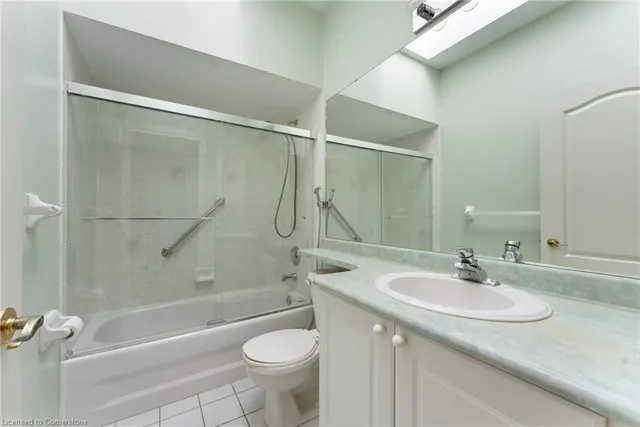 Additional image 13 of 54 Silverbirch Blvd