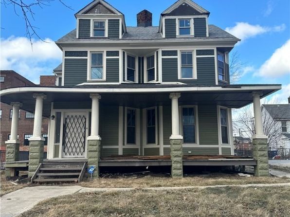 2608 Vega Ave, Cleveland, OH 44113