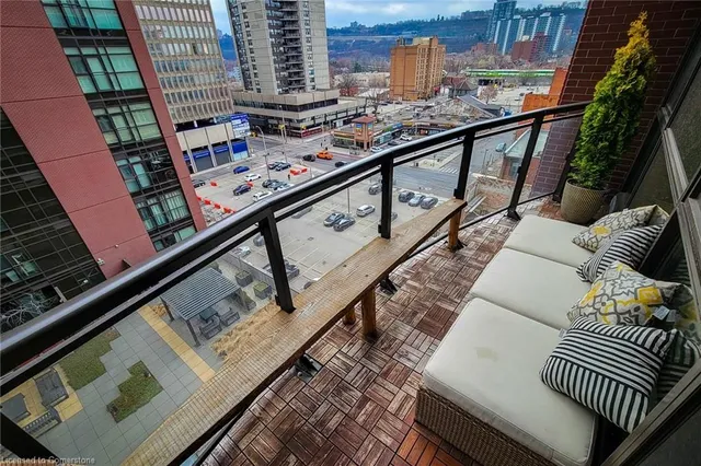 Additional image 16 of 112 King St Unit 809