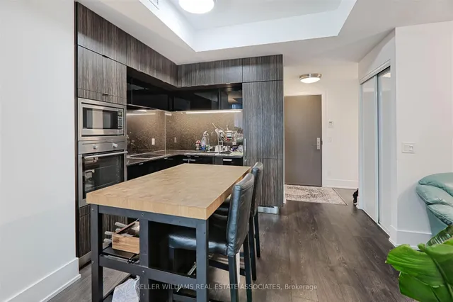 15 Merchants' Wharf N/A Unit 303