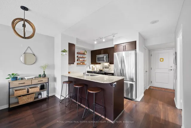 Additional image 10 of 35 Bastion St Unit 825