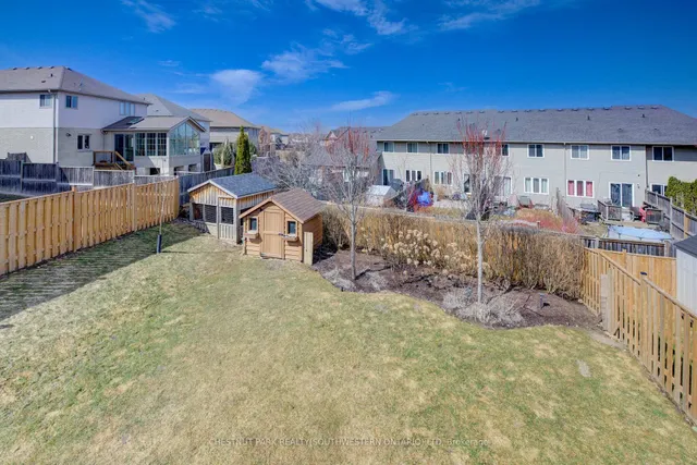 Additional image 26 of 988 Zeller Cres