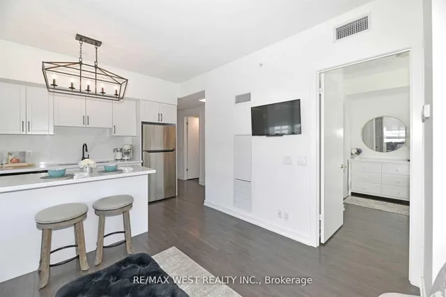 Additional image 7 of 2212 Lake Shore Blvd Unit 506