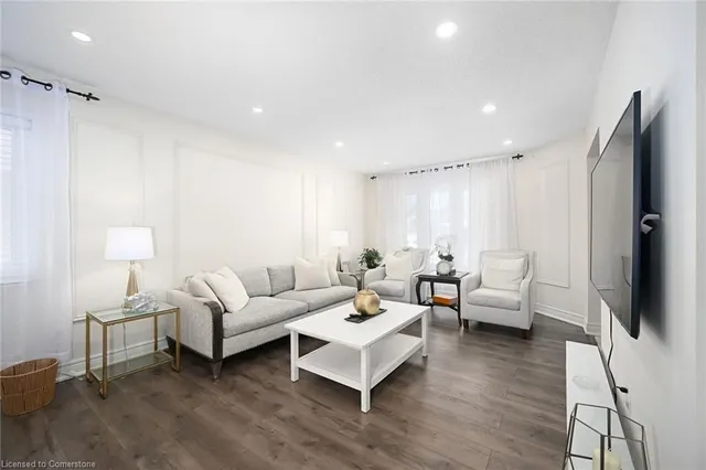 Additional image 7 of 10 Amherst Cir